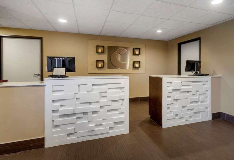 בית מלון כפרי Comfort Inn