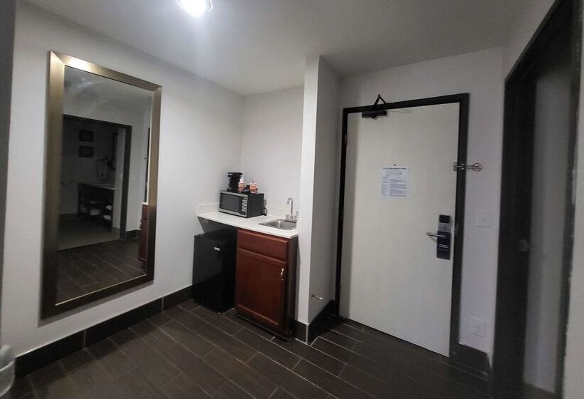 בית מלון כפרי Comfort Inn