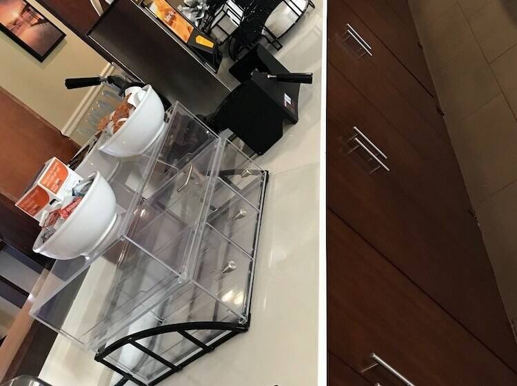 فندق Comfort Inn