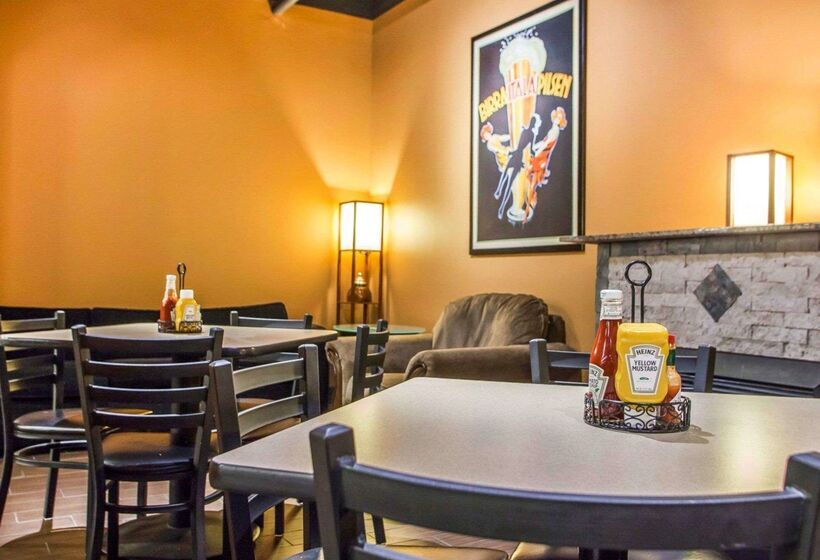 호텔 Comfort Inn St. Louis Westport Event Center