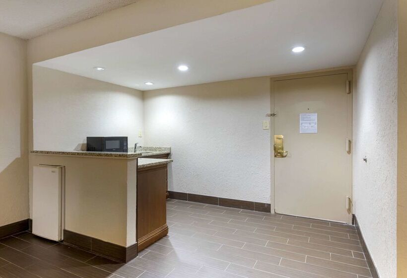 호텔 Comfort Inn St. Louis Westport Event Center