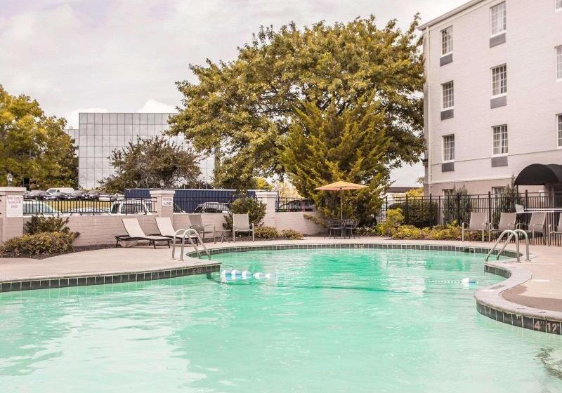 호텔 Comfort Inn St. Louis Westport Event Center