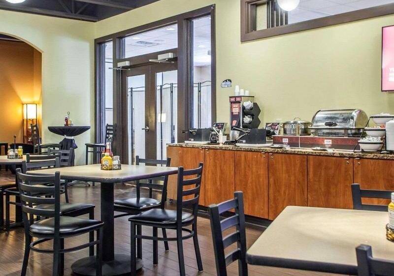 호텔 Comfort Inn St. Louis Westport Event Center