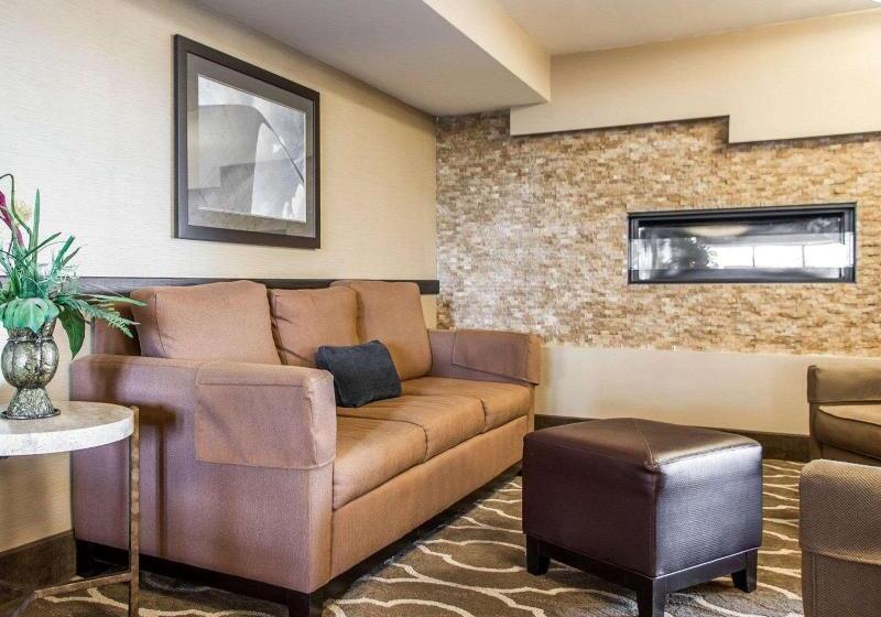 호텔 Comfort Inn St. Louis Westport Event Center