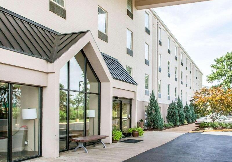 هتل Comfort Inn St. Louis  Westport Event Center