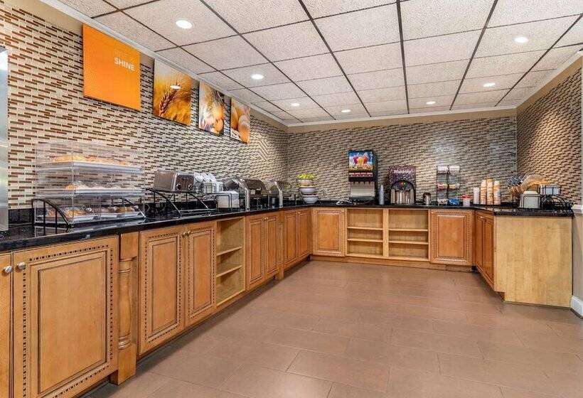 فندق Comfort Inn & Suites