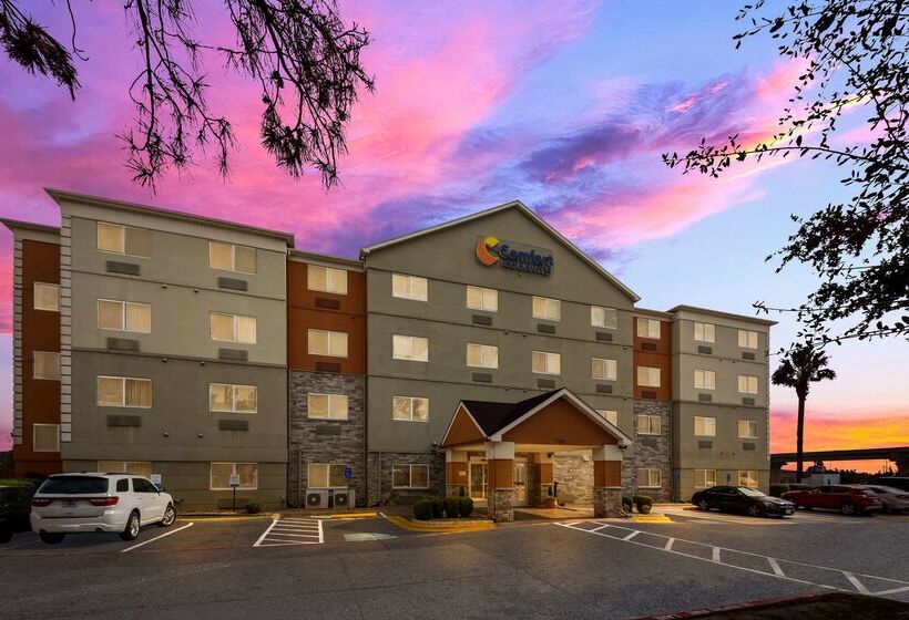 فندق Comfort Inn & Suites