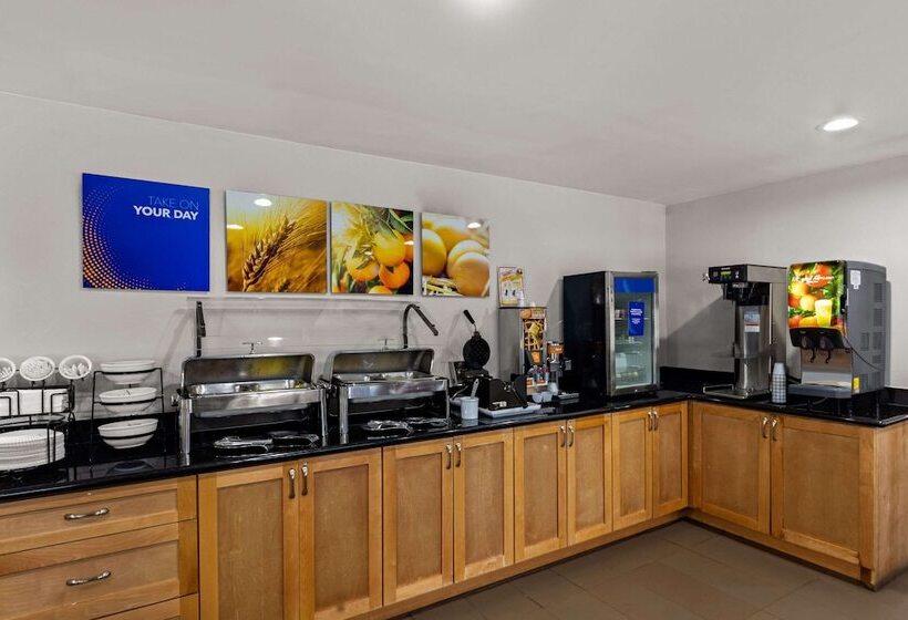 فندق Comfort Inn & Suites