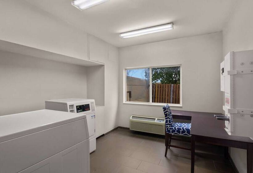 فندق Comfort Inn & Suites