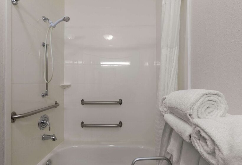 فندق Comfort Inn & Suites