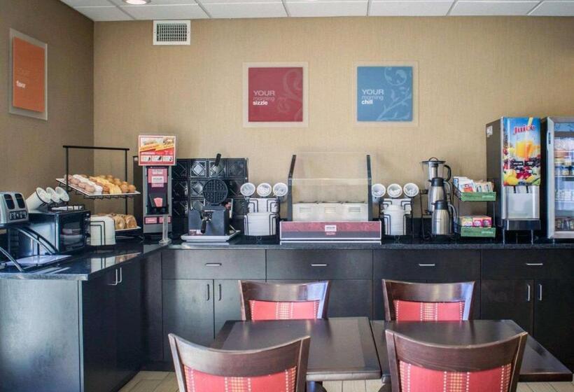 ホテル Comfort Inn & Suites Fuquay Varina