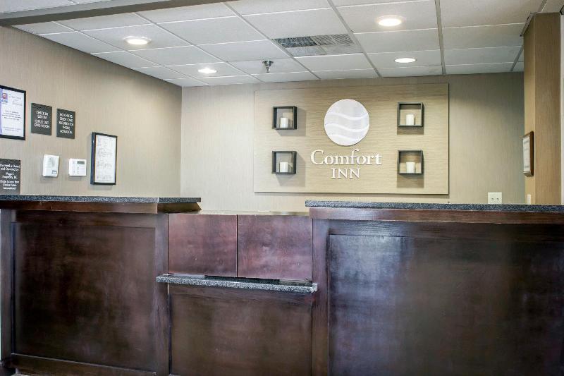 ホテル Comfort Inn & Suites Fuquay Varina