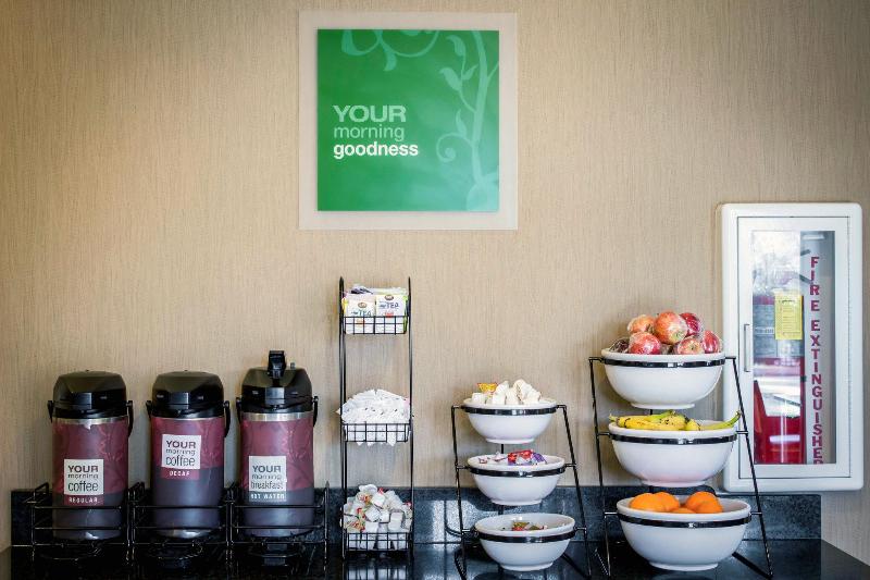 호텔 Comfort Inn & Suites Fuquay Varina