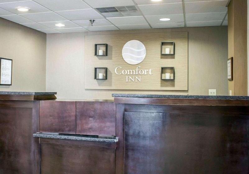 호텔 Comfort Inn & Suites Fuquay Varina