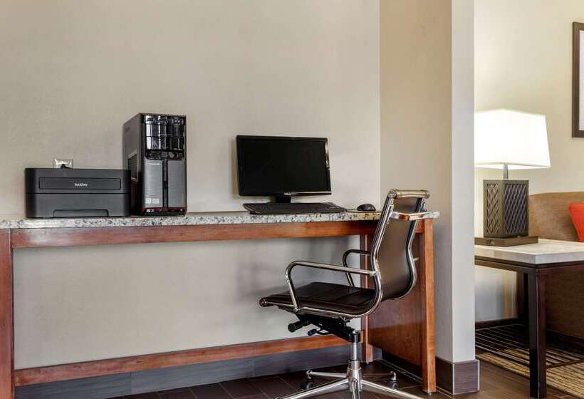 فندق Comfort Inn & Suites Lenoir Hwy 321 Northern Foothills