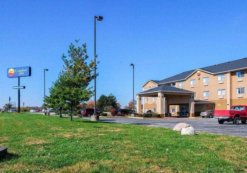 هتل Comfort Inn & Suites North Greenfield