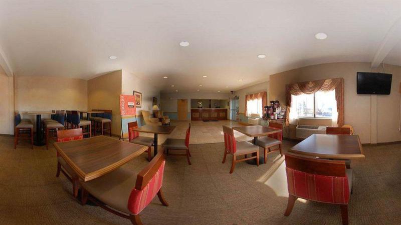 هتل Comfort Inn & Suites North Greenfield