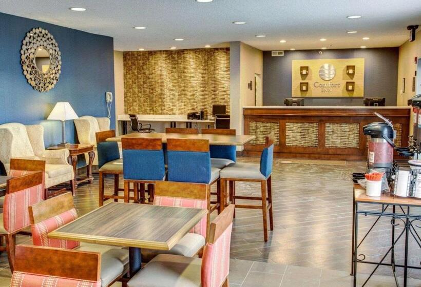 هتل Comfort Inn & Suites North Greenfield