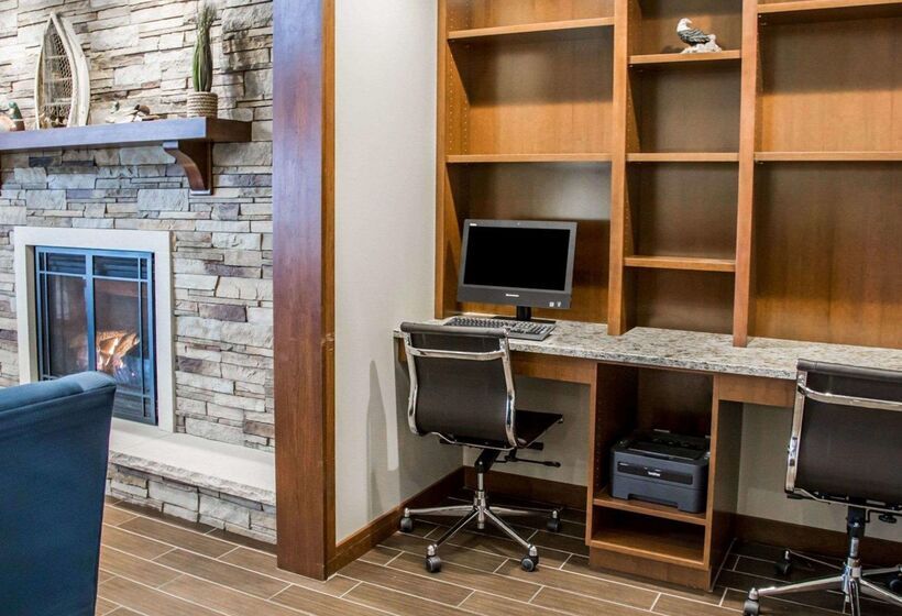 호텔 Comfort Inn & Suites Riverview Near Davenport And I80