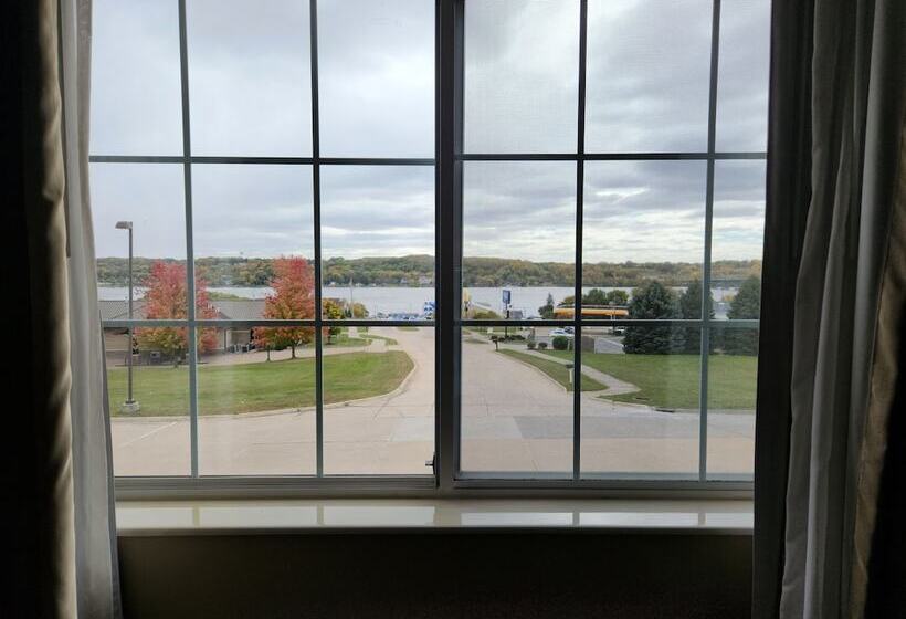 호텔 Comfort Inn & Suites Riverview Near Davenport And I80