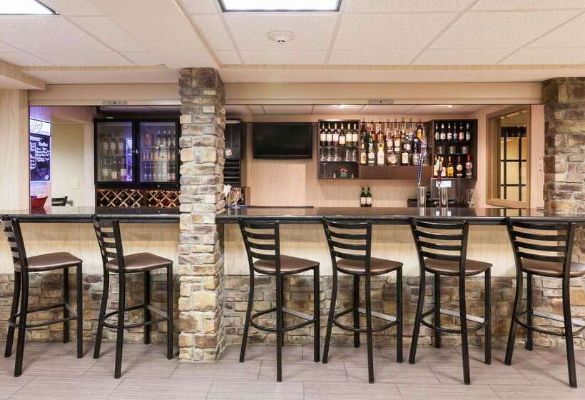 בית מלון כפרי Comfort Inn & Suites Statesville  Mooresville