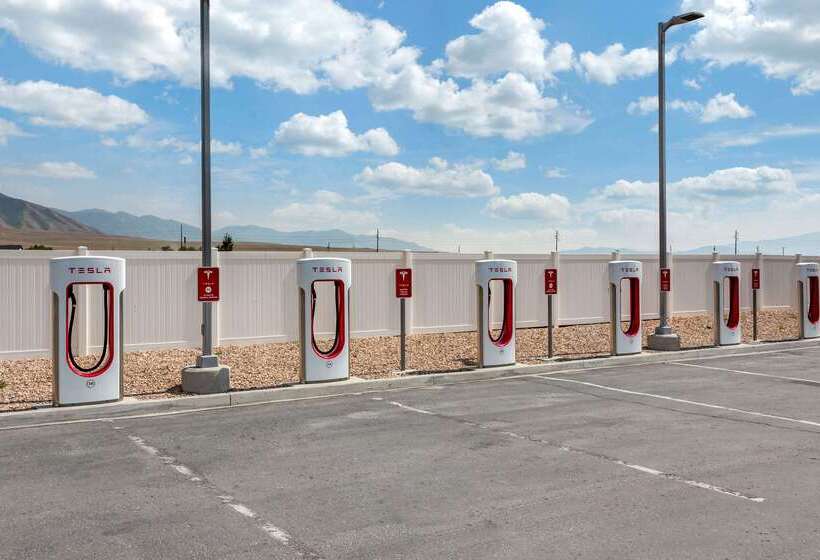 Отель Comfort Inn & Suites Tooelesalt Lake City