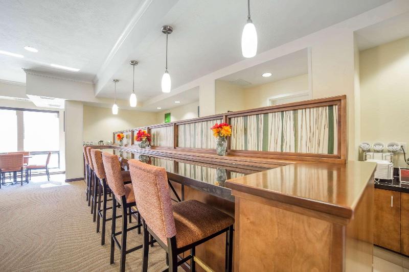 Отель Comfort Inn & Suites Tooelesalt Lake City