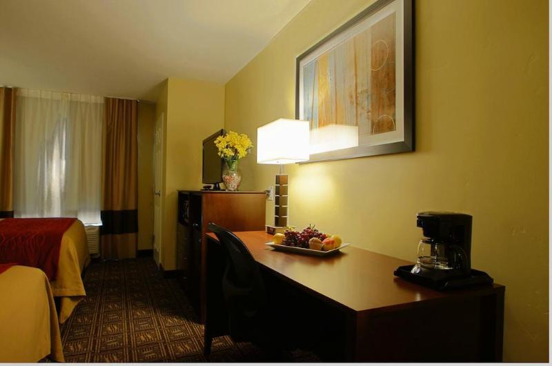 Отель Comfort Inn & Suites Tooelesalt Lake City