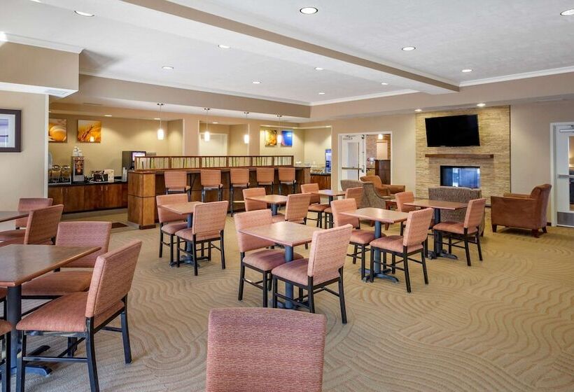 Отель Comfort Inn & Suites Tooelesalt Lake City
