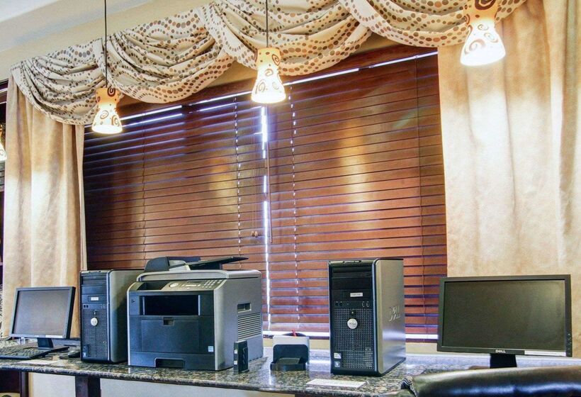 ホテル Comfort Suites Fort Stockton