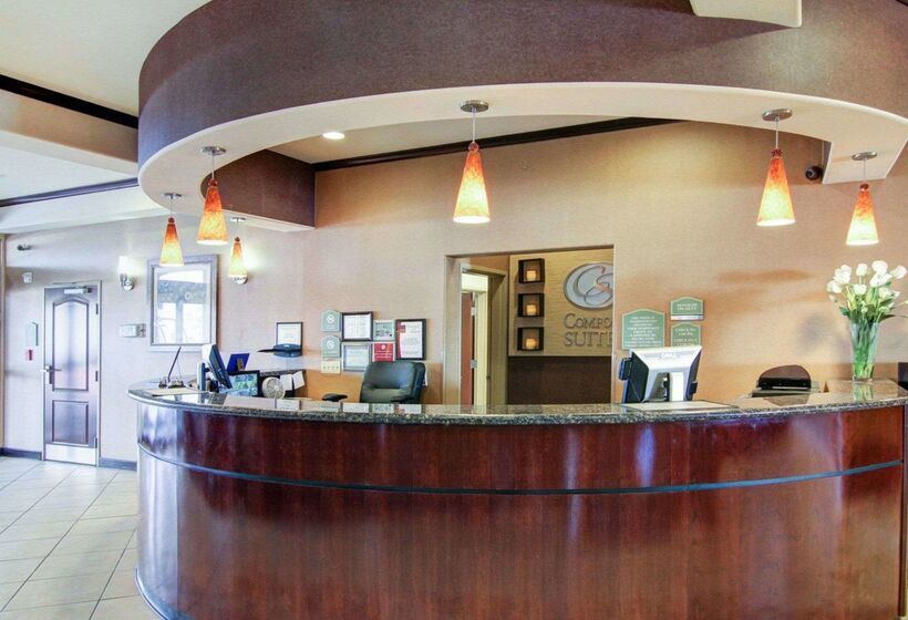 ホテル Comfort Suites Fort Stockton