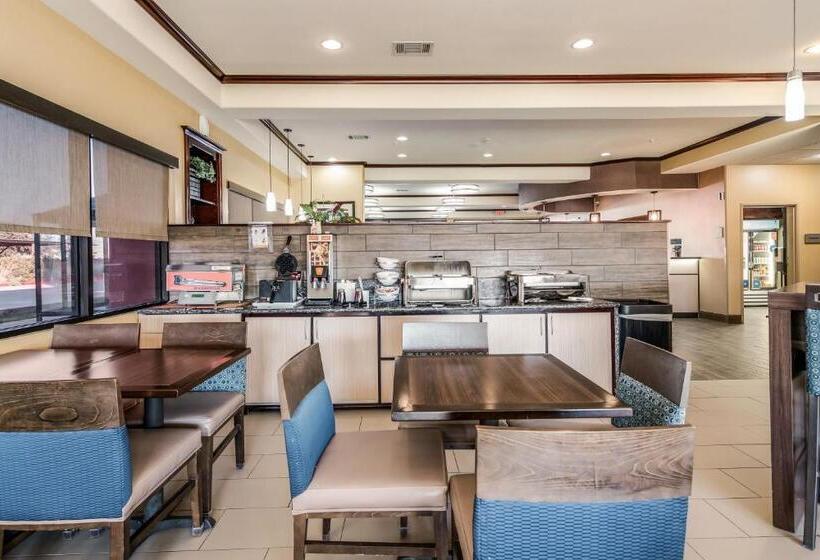 בית מלון כפרי Comfort Suites Fort Stockton