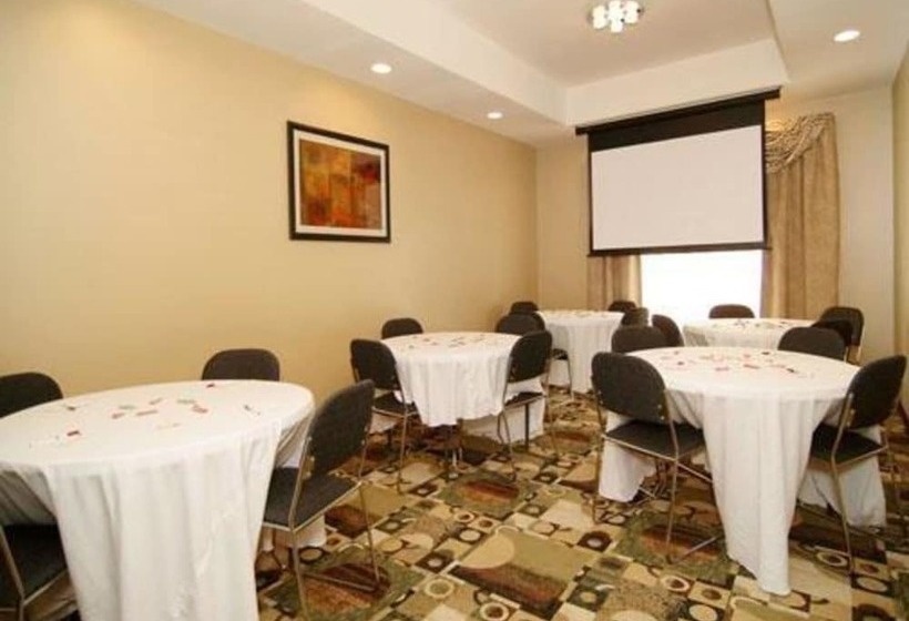 ホテル Comfort Suites Fort Stockton