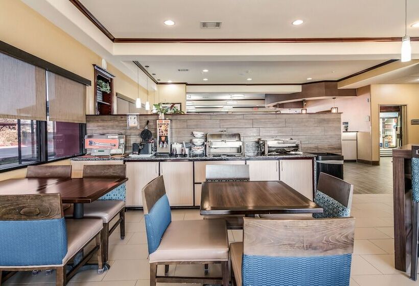 ホテル Comfort Suites Fort Stockton