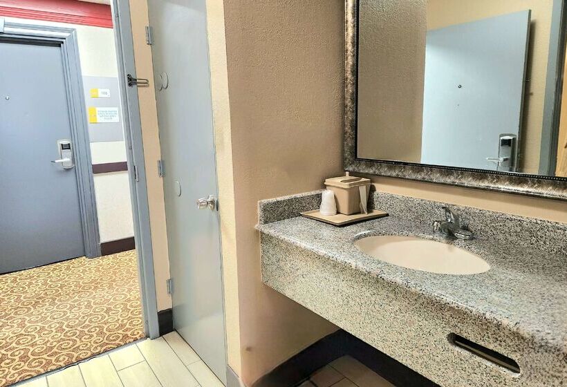 בית מלון כפרי Days Inn By Wyndham Rosenberg