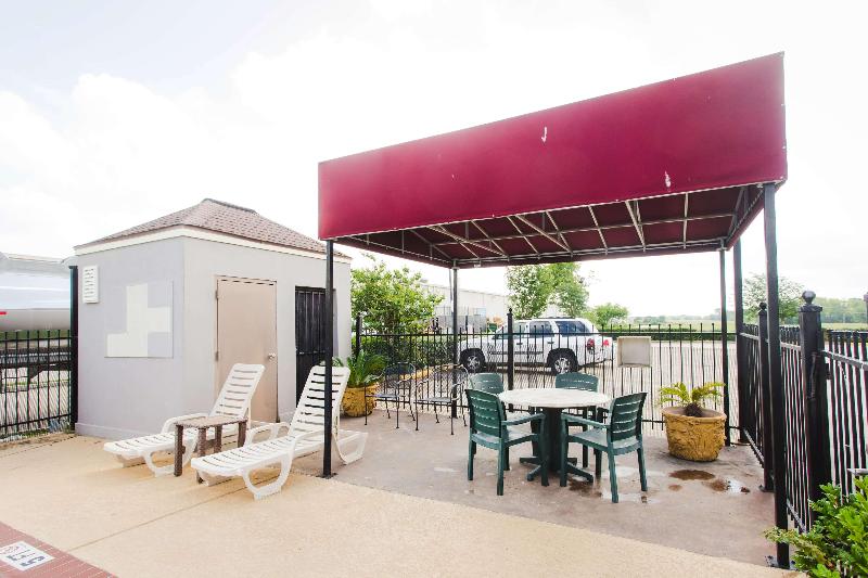 בית מלון כפרי Days Inn By Wyndham Rosenberg