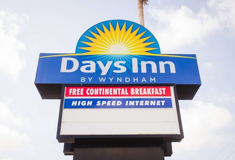 בית מלון כפרי Days Inn By Wyndham Rosenberg