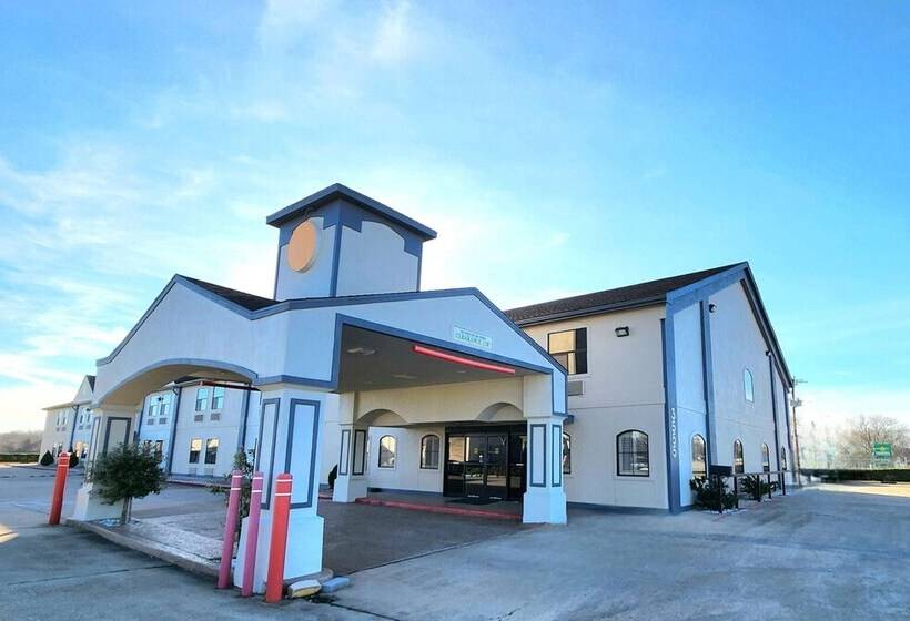 בית מלון כפרי Days Inn By Wyndham Rosenberg