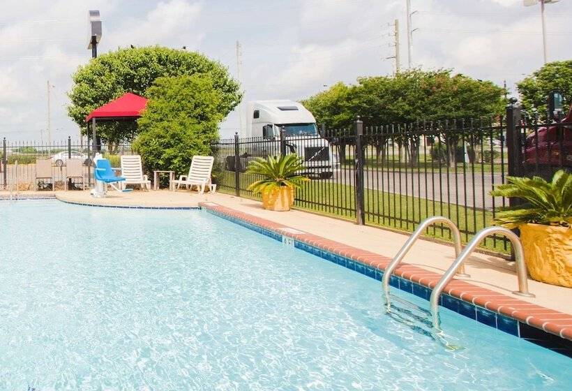 בית מלון כפרי Days Inn By Wyndham Rosenberg