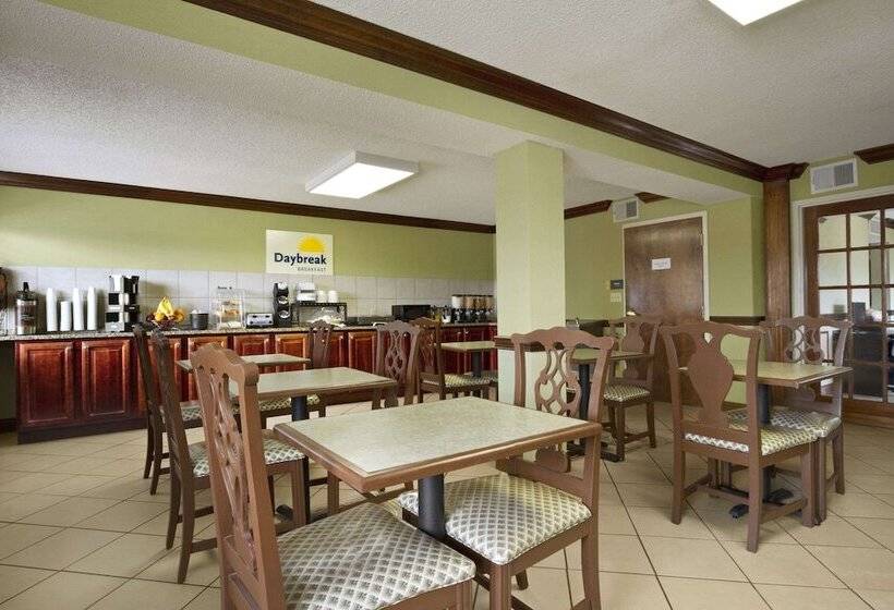 בית מלון כפרי Days Inn By Wyndham Southaven Ms