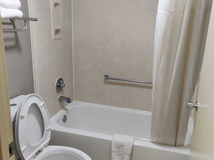 בית מלון כפרי Days Inn By Wyndham Southaven Ms