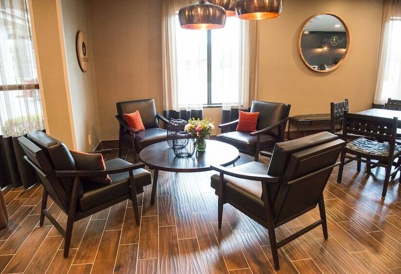 فندق Distill Inn