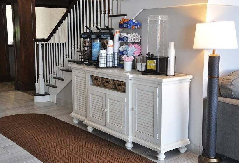 ホテル Dunes Express Inn And Suites