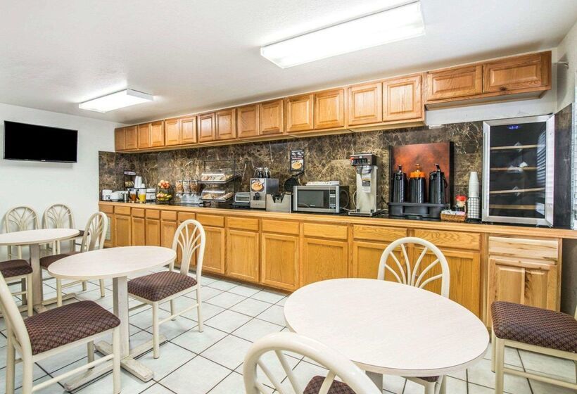 فندق Econo Lodge