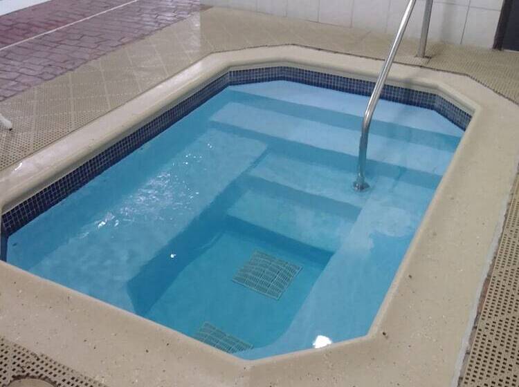 فندق Econo Lodge