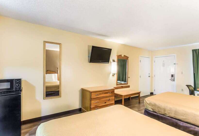 فندق Econo Lodge Clinton