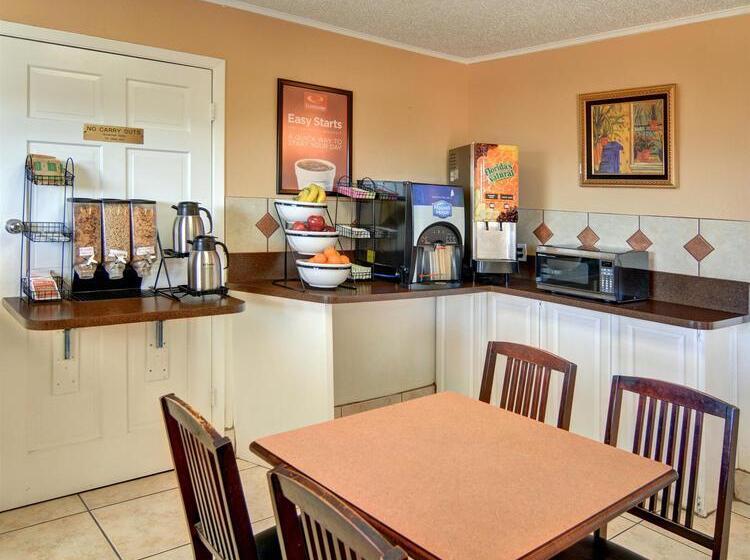 فندق Super 8 By Wyndham Decatur Texas