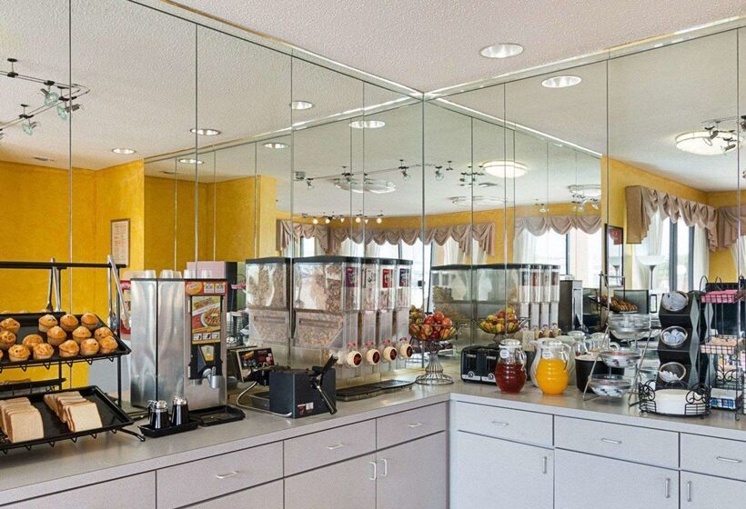 בית מלון כפרי Econo Lodge Hillsboro I 35