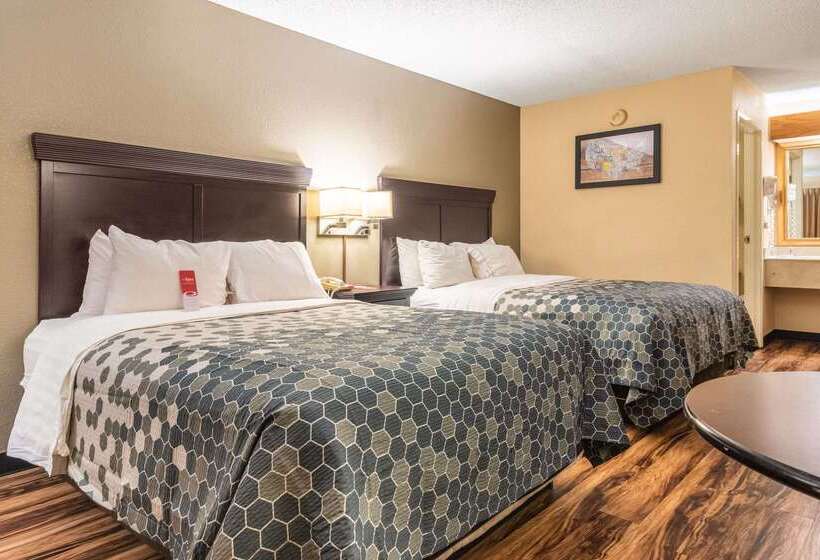 בית מלון כפרי Econo Lodge Hillsboro I 35