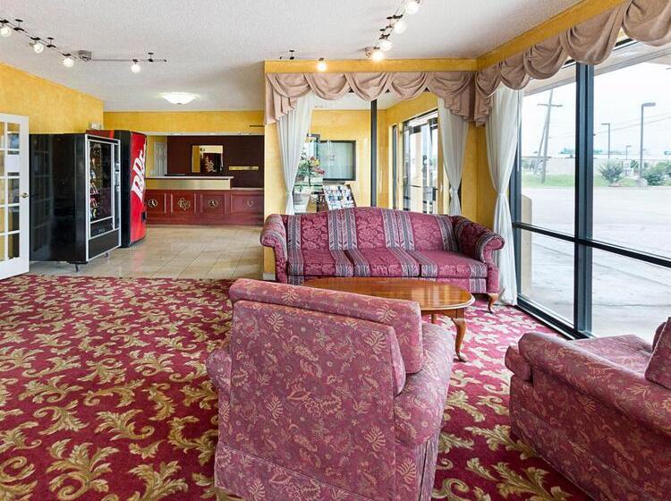 בית מלון כפרי Econo Lodge Hillsboro I 35